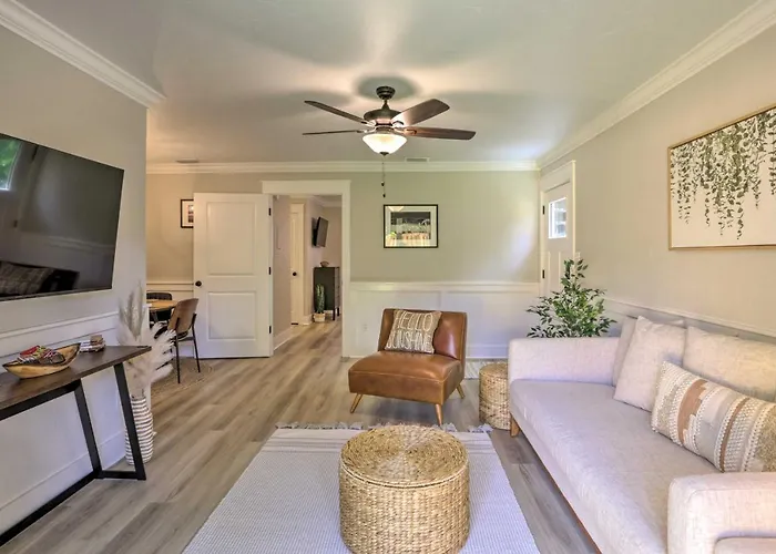 Cozy W/ Spacious Yard!