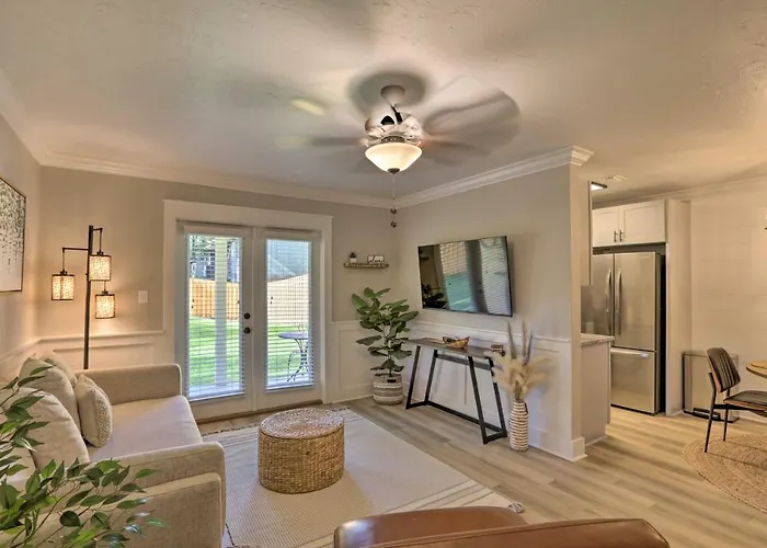 Cozy W/ Spacious Yard! Tallahassee